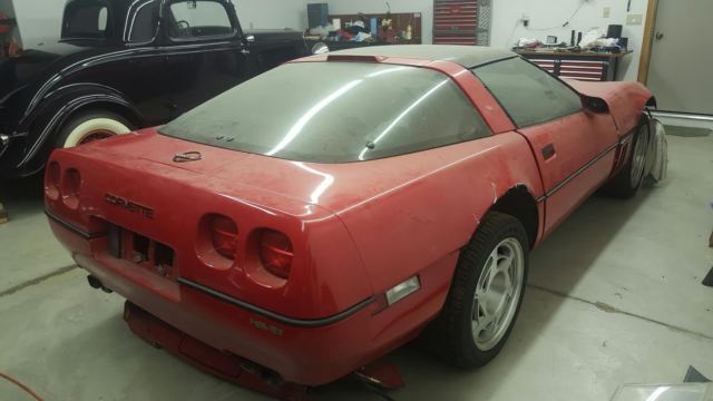 1990 RED Chevrolet Corvette Coupe