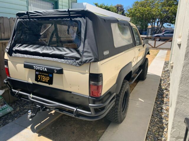 1984 Black & Tan Toyota 4Runner SUV