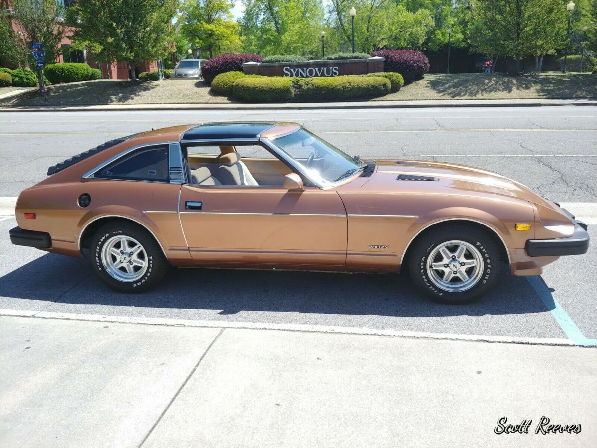 1981 Brown Nissan 280ZX Coupe