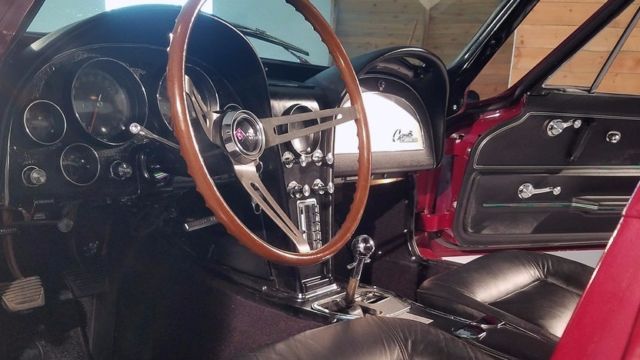 1965 MILANO MAROON Chevrolet Corvette Coupe