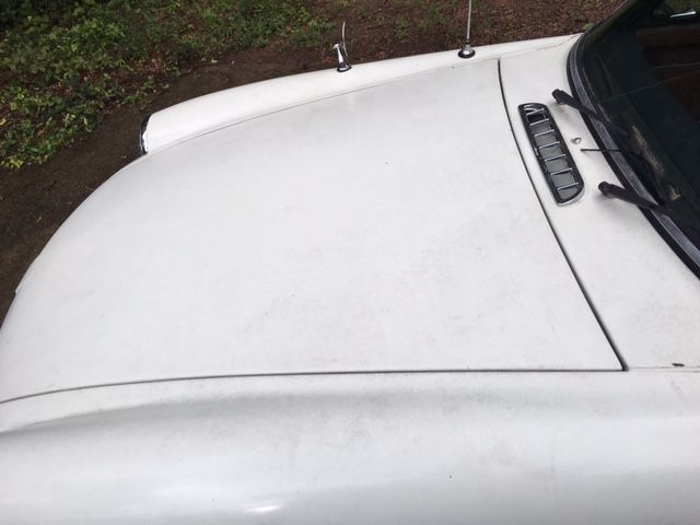 1970 white MG MGB hatchback