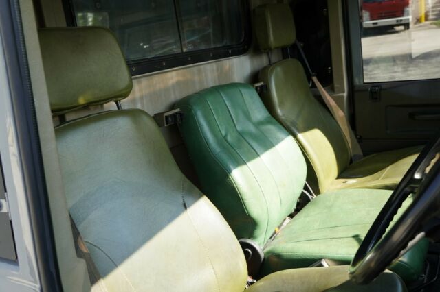 1990 NARDO GRAY Land Rover Defender Van Camper