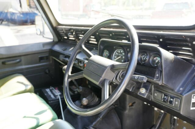 1990 NARDO GRAY Land Rover Defender Van Camper