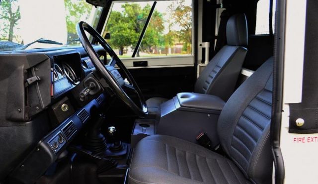 1989 White Land Rover Defender Convertible