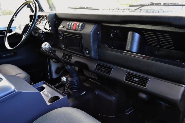 1989 White Land Rover Defender Convertible