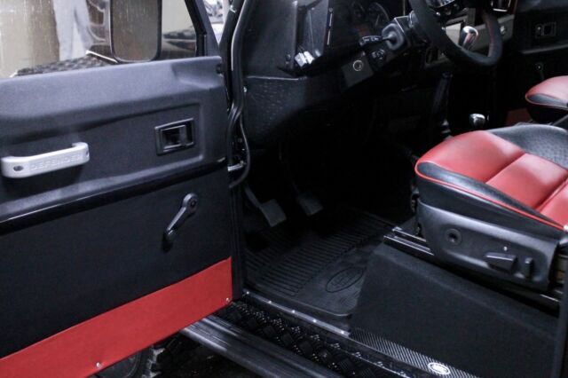 1985 Black Land Rover Defender SUV