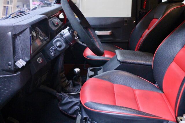 1985 Black Land Rover Defender SUV