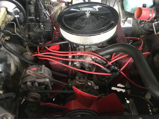 1990 Gray Land Rover Defender