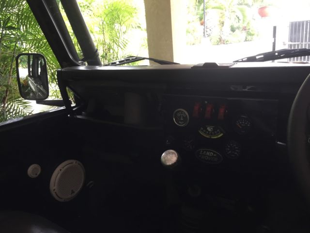 1990 Gray Land Rover Defender