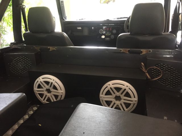 1990 Gray Land Rover Defender