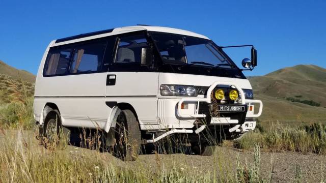 1991 Black Mitsubishi Delica Van Camper