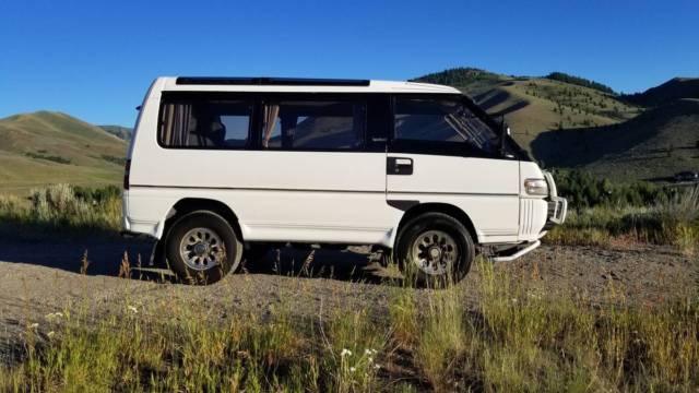 1991 Black Mitsubishi Delica Van Camper