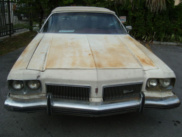 1973 White Oldsmobile Eighty-Eight Convertible