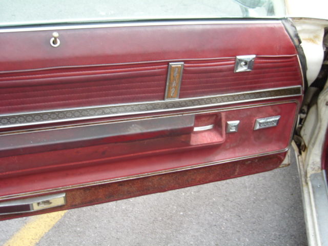 1973 White Oldsmobile Eighty-Eight Convertible