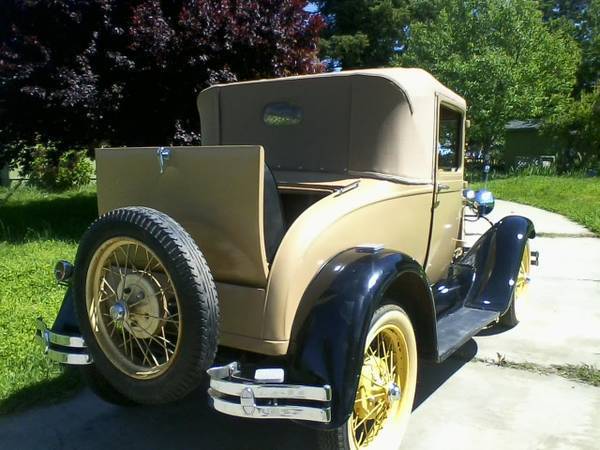 1928 Tan-Black Ford Model A Coupe