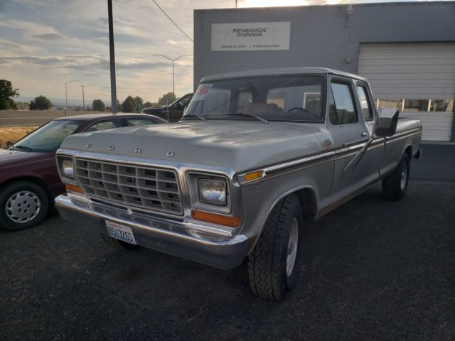 1978 Silver Ford F-350 Extended Cab Pickup
