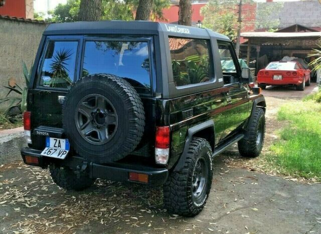 1987 Black Toyota Land Cruiser 4X4