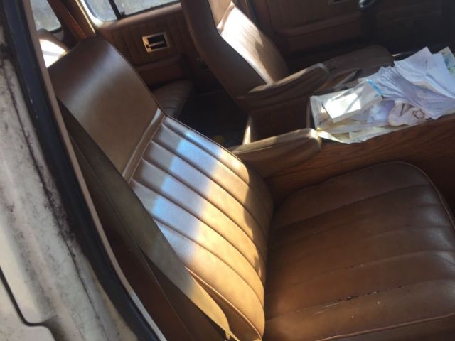 1989 Brown GMC Suburban SUV