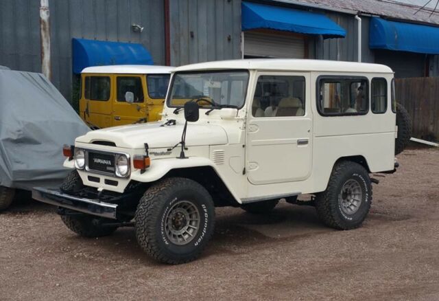 1980 White Toyota Land Cruiser Convertible