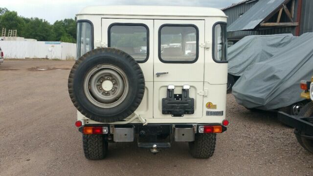 1980 White Toyota Land Cruiser Convertible