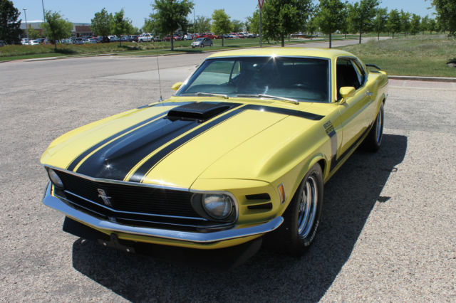 1970 Yellow Ford Mustang SPORTROOF