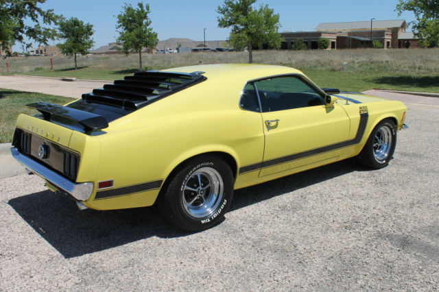 1970 Yellow Ford Mustang SPORTROOF