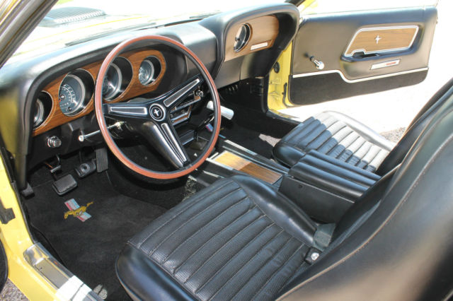 1970 Yellow Ford Mustang SPORTROOF