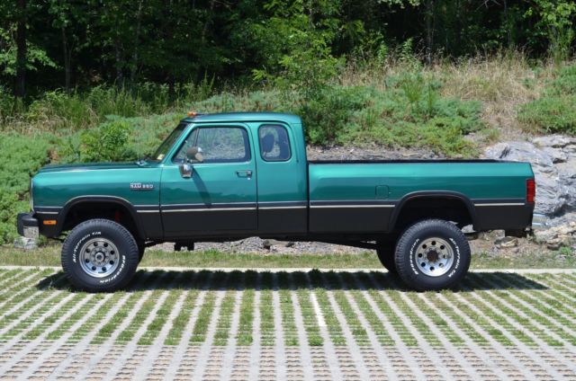 1993 Green Dodge Ram 2500 Crew Cab Pickup