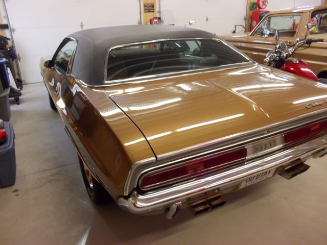 1970 Brown Dodge Challenger