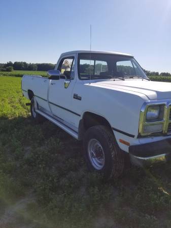 1991 White Dodge Ram 3500 Standard Cab Pickup