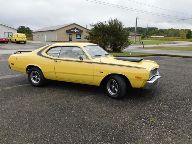 1973 Yellow Dodge Dart