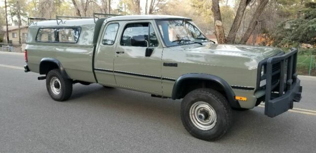 1993 Toyota 0416 Dune Biege Dodge Ram 2500 Crew Cab Pickup