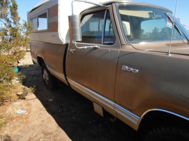 1975 Tan Dodge Power Wagon