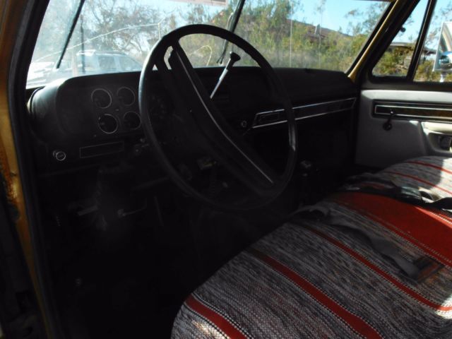 1975 Tan Dodge Power Wagon