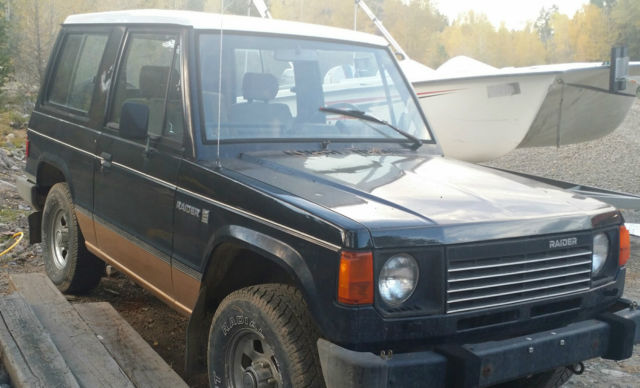 19880000 BLACK Mitsubishi Raider