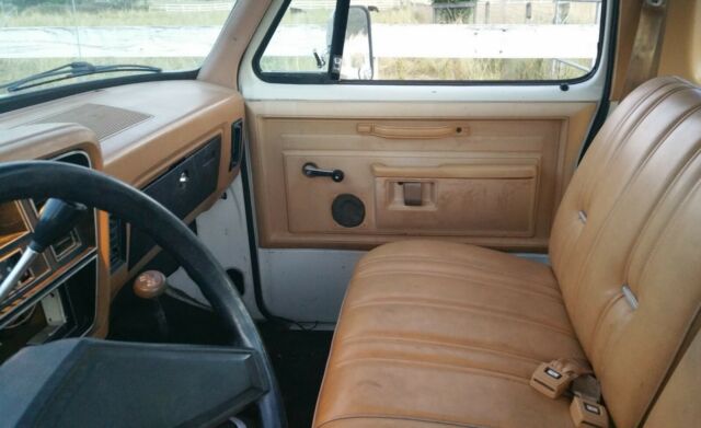 1985 Dodge Ramcharger