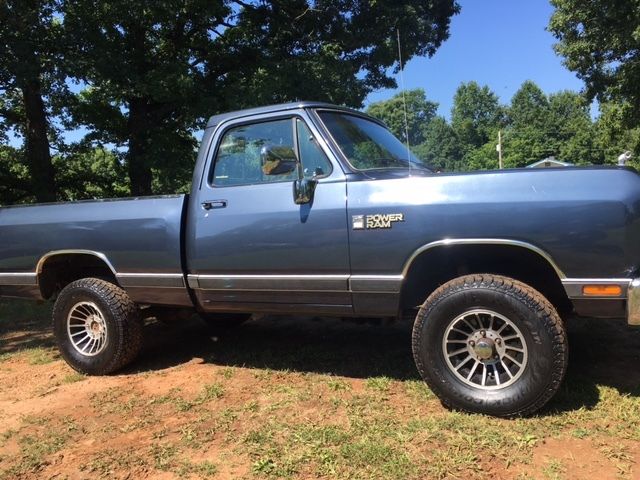 1988 Blue Dodge Ram 1500 Standard Cab Pickup