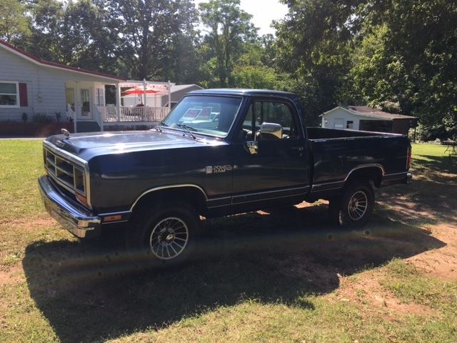 1988 Blue Dodge Ram 1500 Standard Cab Pickup
