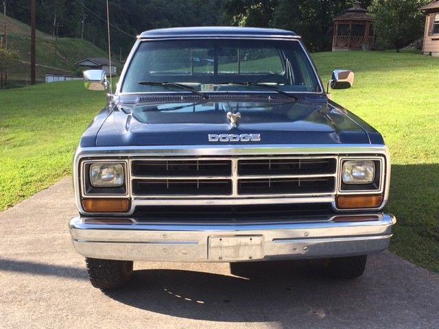 1988 Blue Dodge Ram 1500 Standard Cab Pickup
