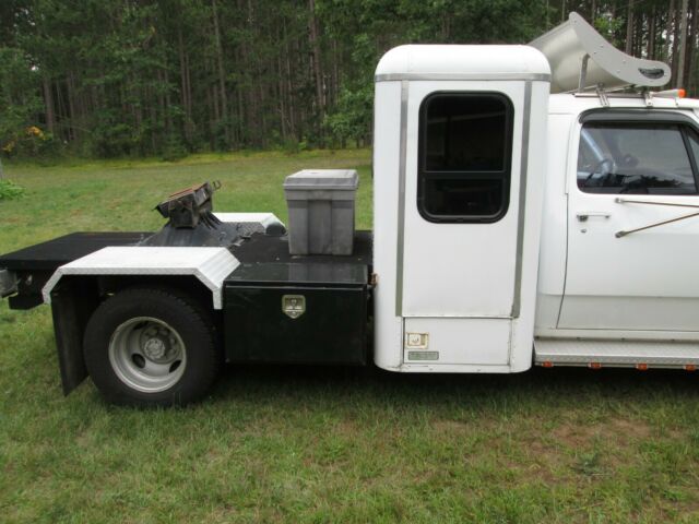 1993 White Dodge Ram 3500 Cab & Chassis W/ Sleeper