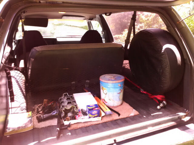 1992 Silver Dodge Ramcharger SUV