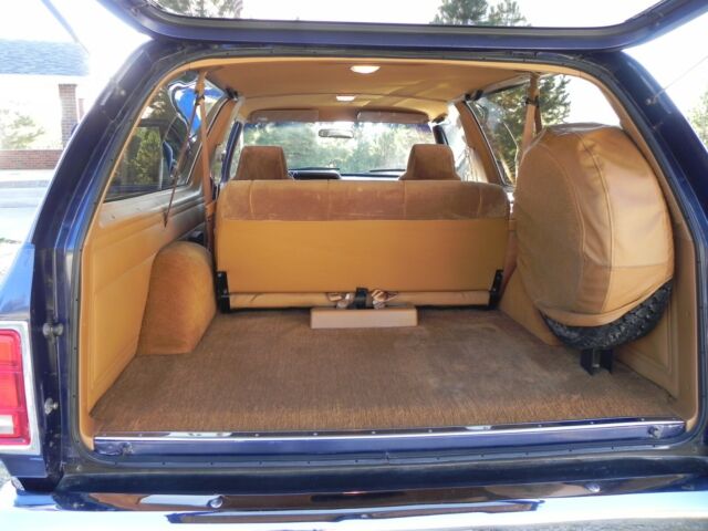 1992 Blue Dodge Ramcharger SUV