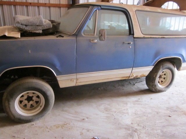 1974 Blue & White Dodge Ramcharger SUV