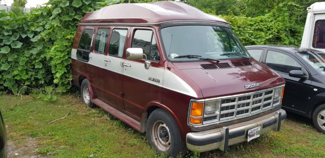 1993 Burgundy Dodge Ram 2500 Van Camper