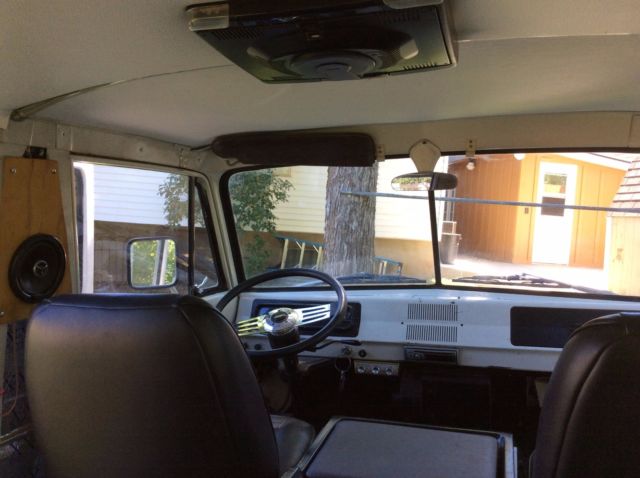 1965 Dodge A-100 Standard Passenger Van