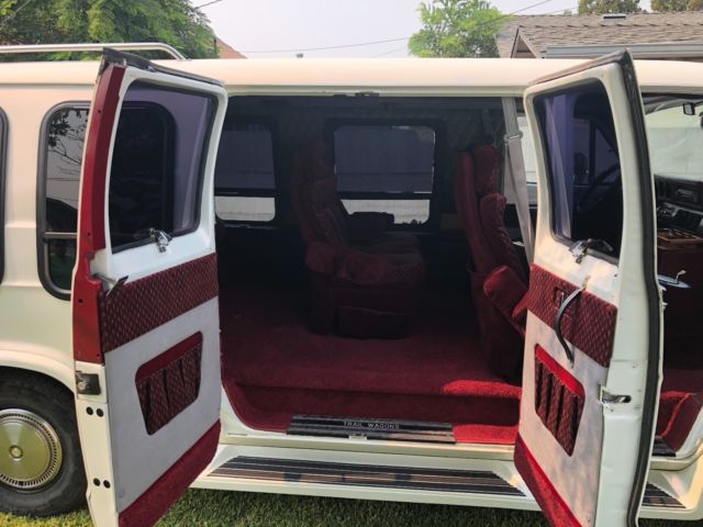 1984 Pearl White Dodge Ram Van HSCRT