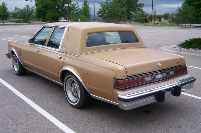 1982 Gold Chrysler New Yorker Sedan