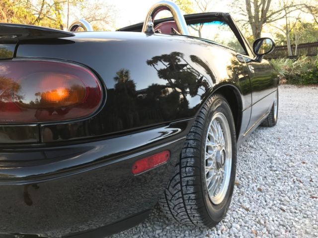 1993 Black Mazda MX-5 Miata Convertible