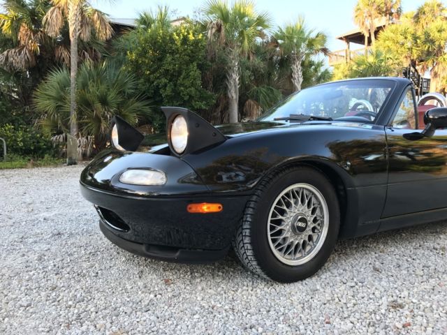 1993 Black Mazda MX-5 Miata Convertible