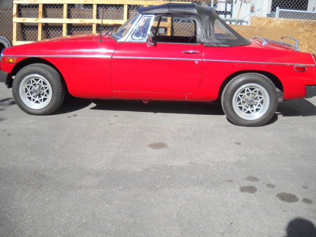 1977 Red MG MGB Convertible